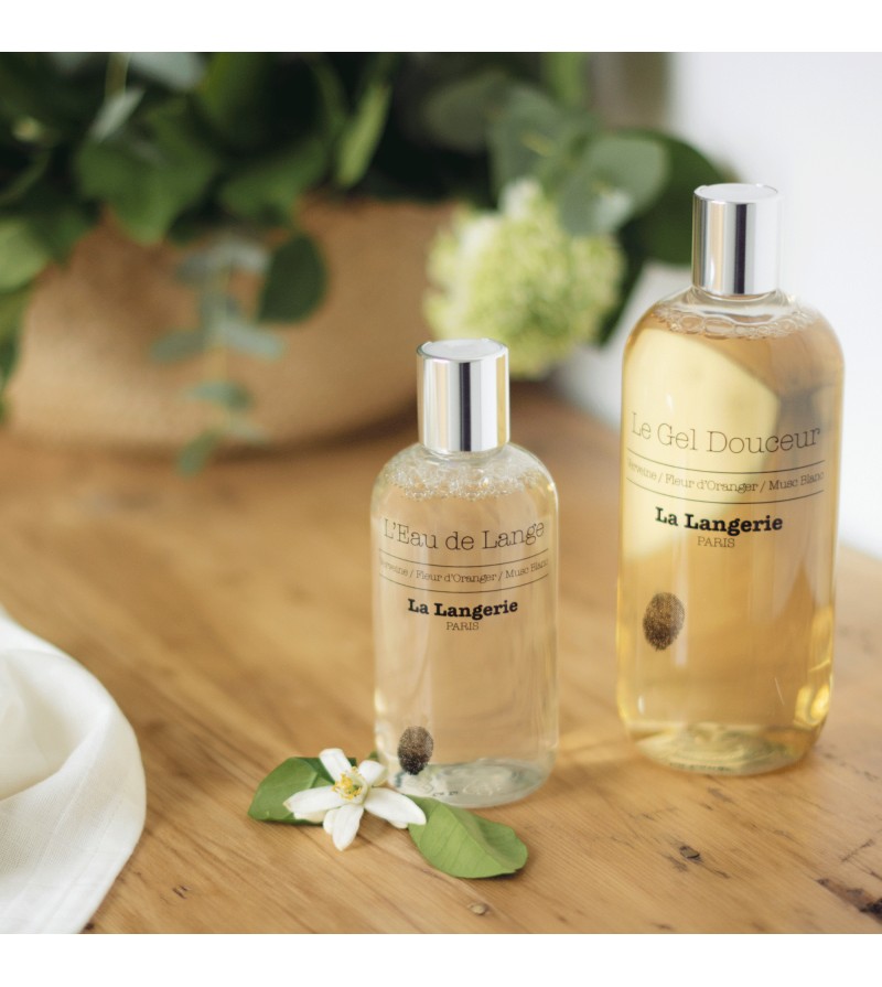 L'eau de Lange, cleansing water for a soft and perfumed lovely skin